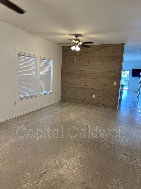 Photo - 1215 E 29th Ave
