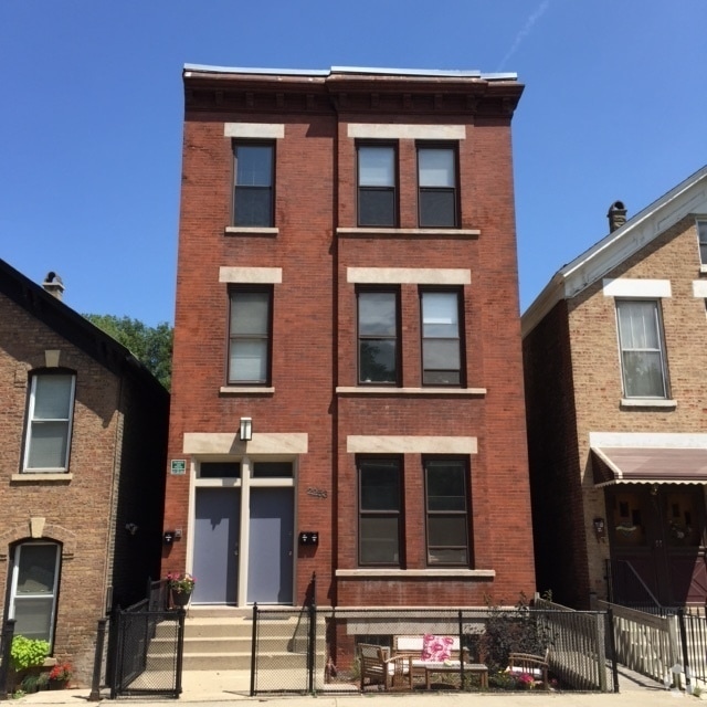 Building Photo - 2253 N Janssen Ave Rental