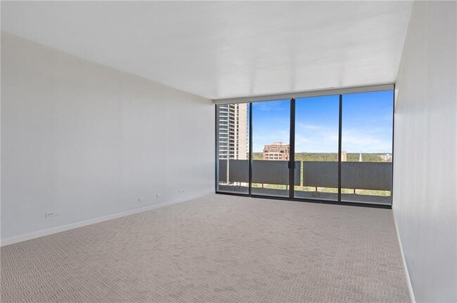 Photo - 2575 Peachtree Rd NE Unidad 22A