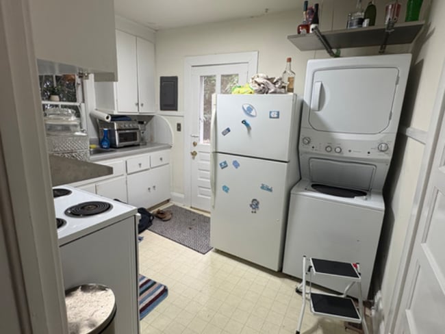 44 Davie Cir
