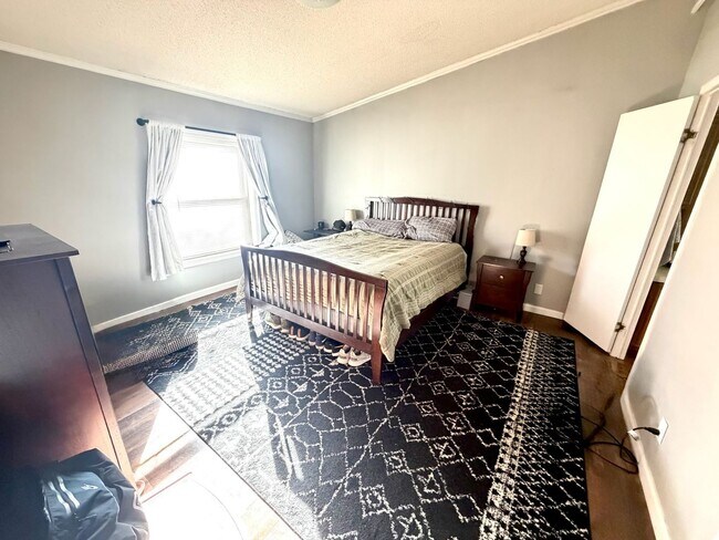 Photo - 2406 Robin Rd