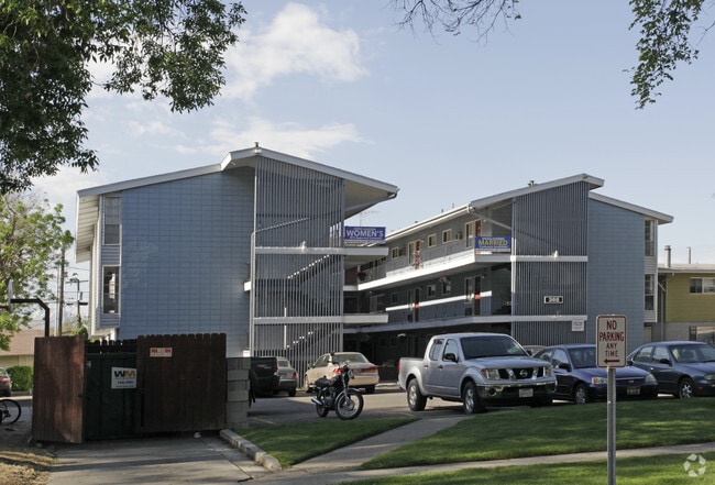 Photo - Alpine Court Apartments