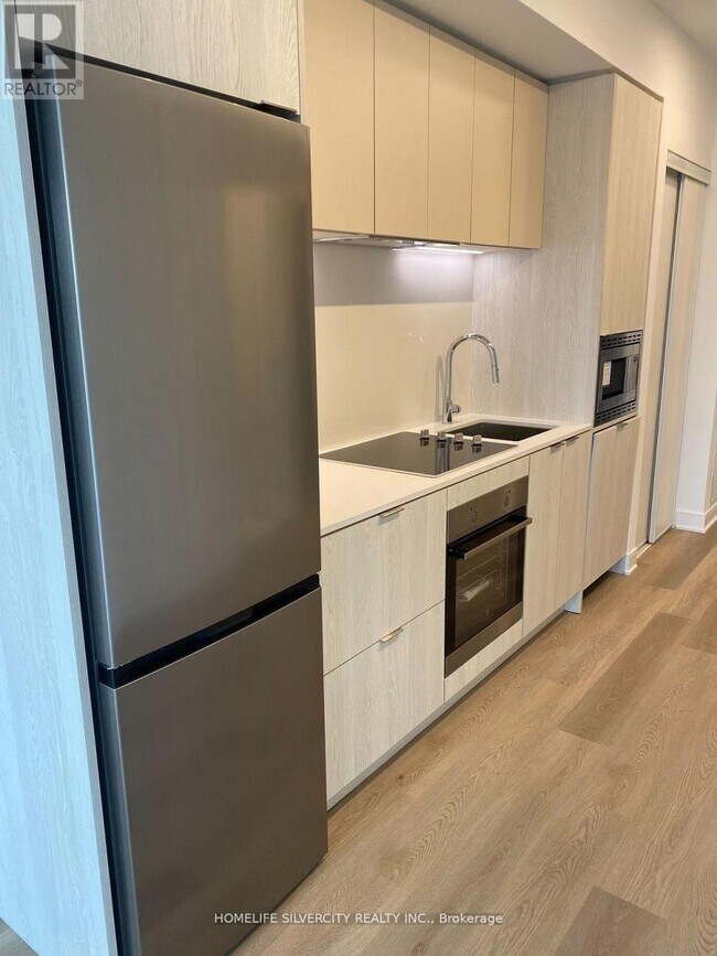 Photo - 86 Dundas St E Unit 406
