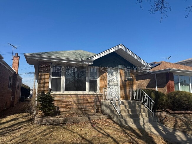 Building Photo - 2810 W 83rd St