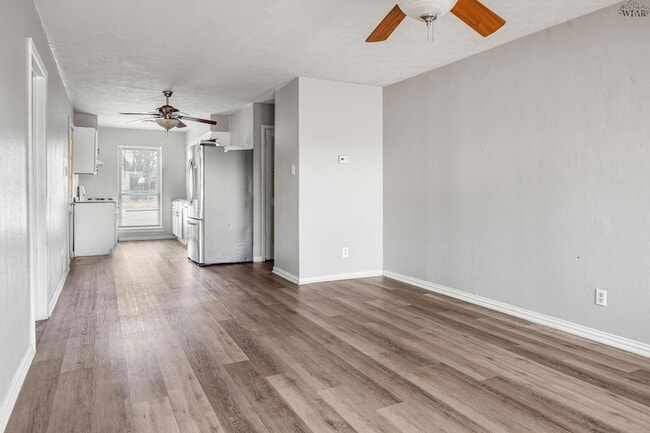 Photo - 1811 Deer Park Way