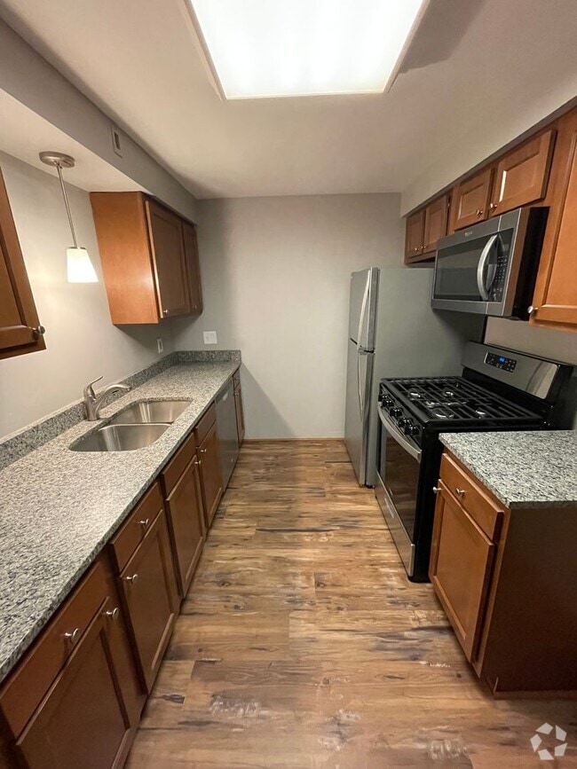 Building Photo - 41-43 Center Ave - (26174) Unit 41 Center 1st Fl Rental