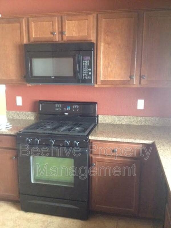 Photo - 2947 N Evergreen St