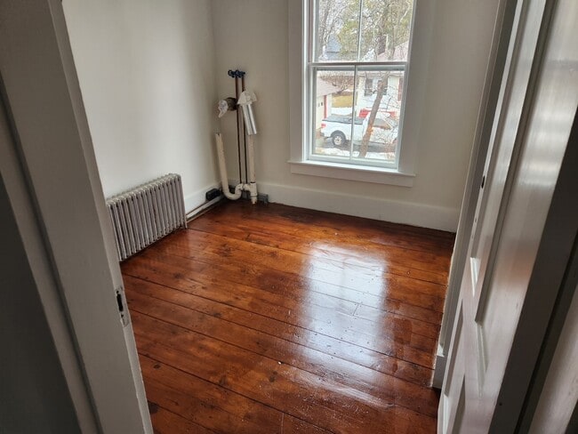 Photo - 53 Gale Ave Unidad 2