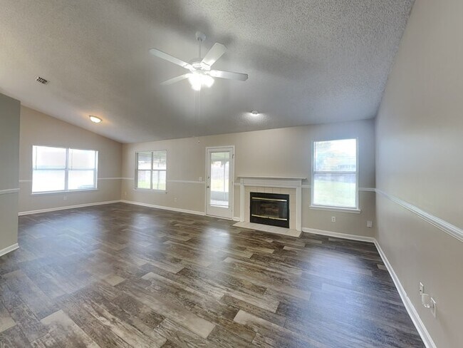 Photo - 315 Springfield Ct