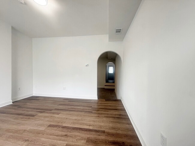 Photo - 1424 3rd St NW