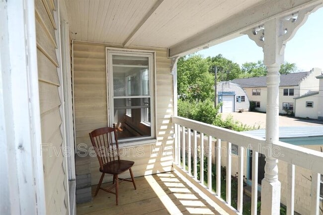 128 N Winooski Ave