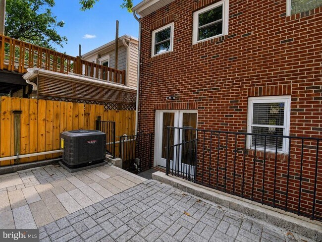 Photo - 4107 4th St NW