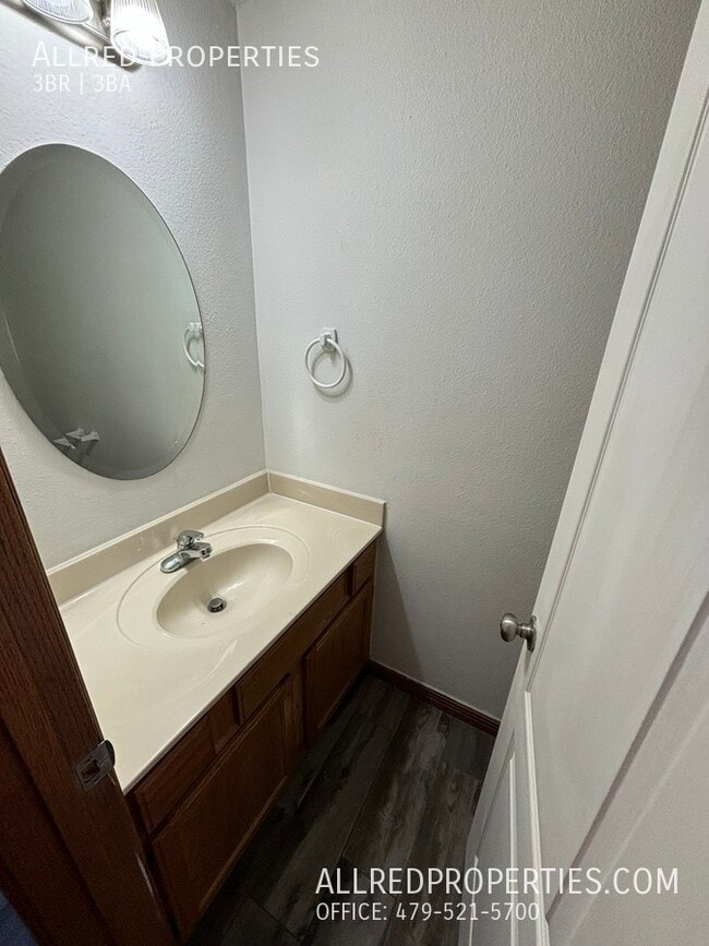 Photo - 2929 Meridian Pl