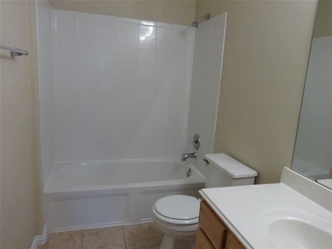 Building Photo - 2610 Dawn River Ln