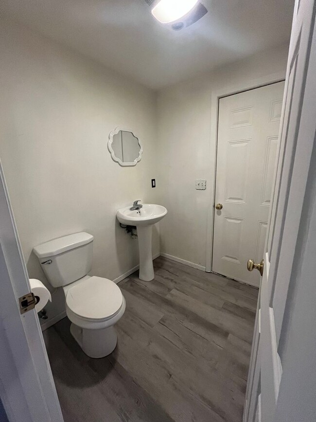 Photo - 3-Bedroom 1 1/2 bathroom home in Springfield