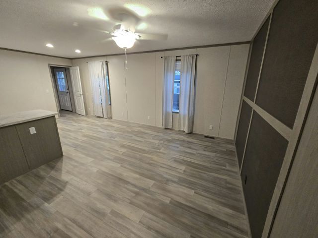 Photo - 305 Louva Ln