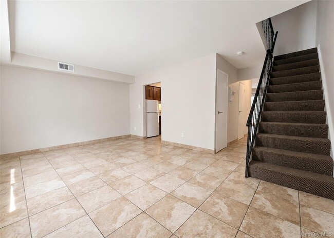 Photo - 136 Hill Crescent