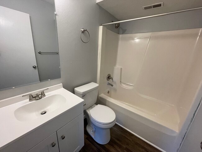 Photo - 356 Stone Creek Dr Unit B