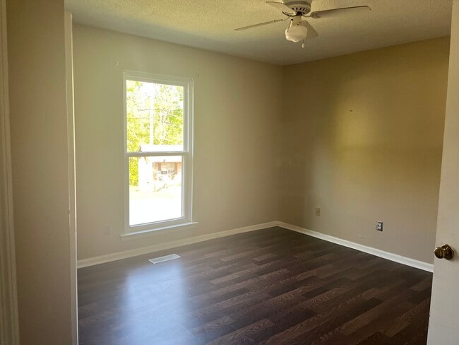 Photo - 6253 Teletha Ln