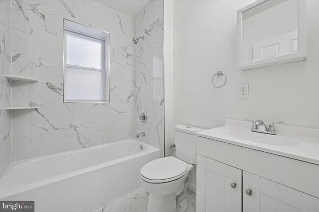 Building Photo - 5431 Walnut St Unit 2 Rental