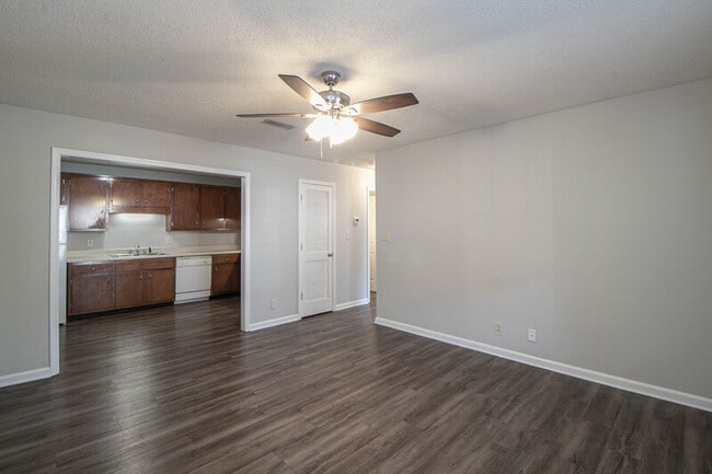 Photo - 145 Darlene Dr Unit D