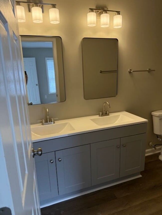 Photo - Available Now! MUST SEE!