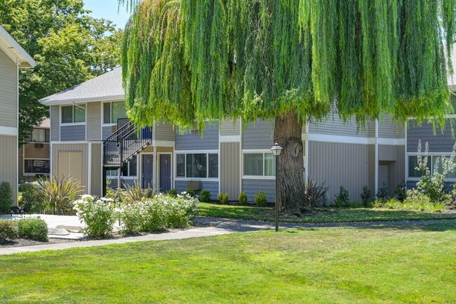 Pinecrest Apartments