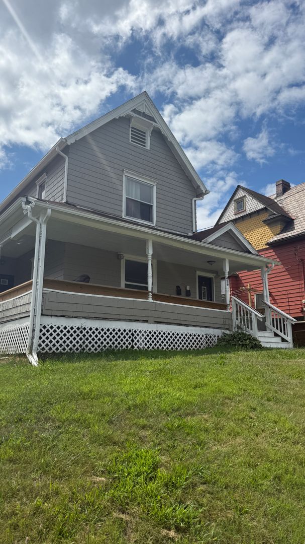 Building Photo - 479 B St Unit 1