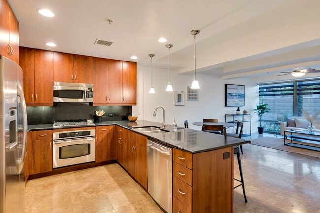 Photo - Modern Elegance and Style Colony Camelview 2 Bed Condo Unidad 1013