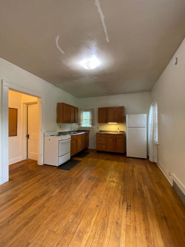 Photo - 304 W Cleveland Ave Unit Apt C