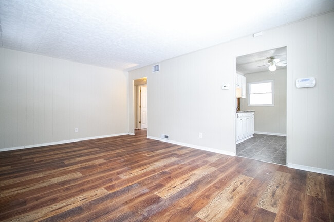 160 Eldred Ave