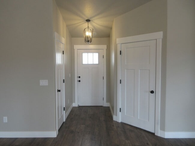 Photo - Newer 3 bedroom, 2 bath, one level home in Sycamore Trail