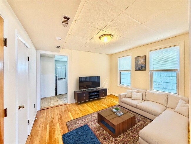Photo - 724 Cambridge St Apartment Unit 3