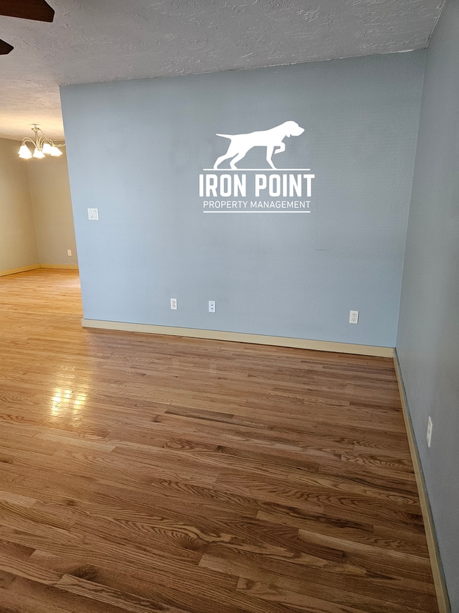 Photo - SW Boise home w/attached garage, large fen...