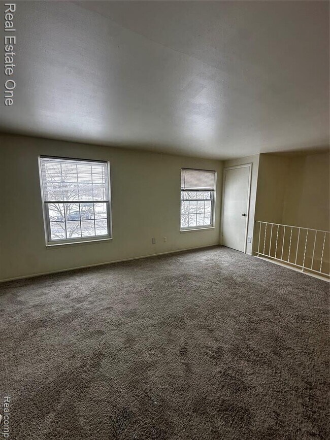 Photo - 102 Princeton Dr