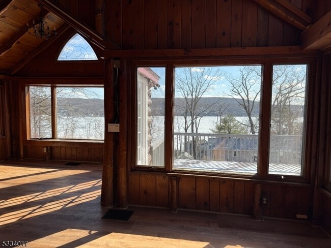 Photo - 3 Kushaqua Trail N