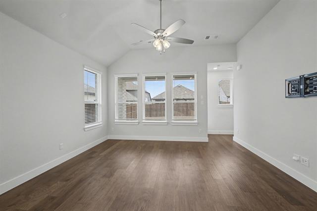 Photo - 625 Brockwell Bend