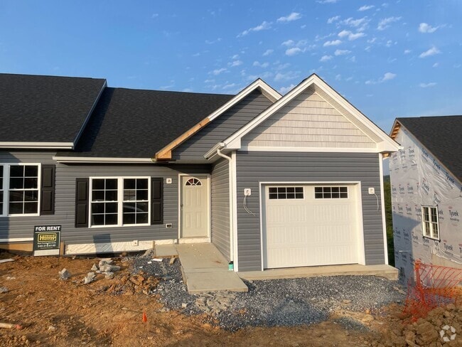 Building Photo - TripleCrown23 Unit 25 Rental