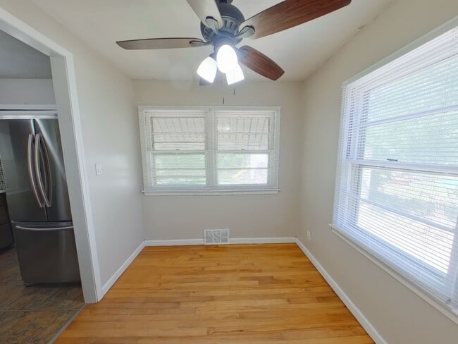 Photo - 1027 N Old Manor Rd