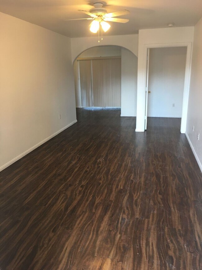 9751 E Magma Dr Unit B