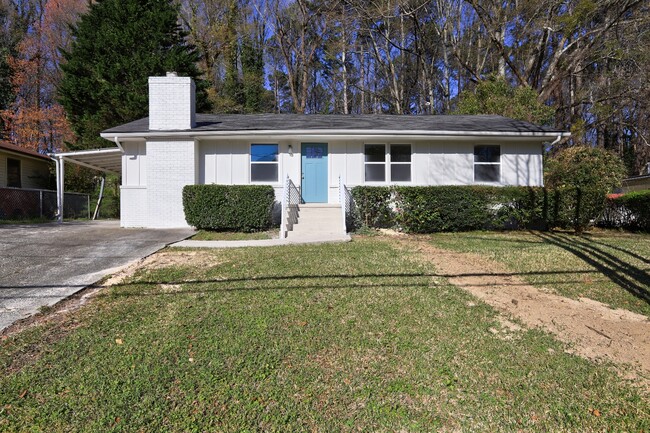 Building Photo - 810 Commodore Dr NW Rental