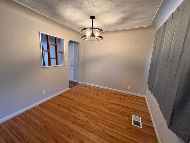 Photo - Beautiful 3 bedroom 2 bath home.