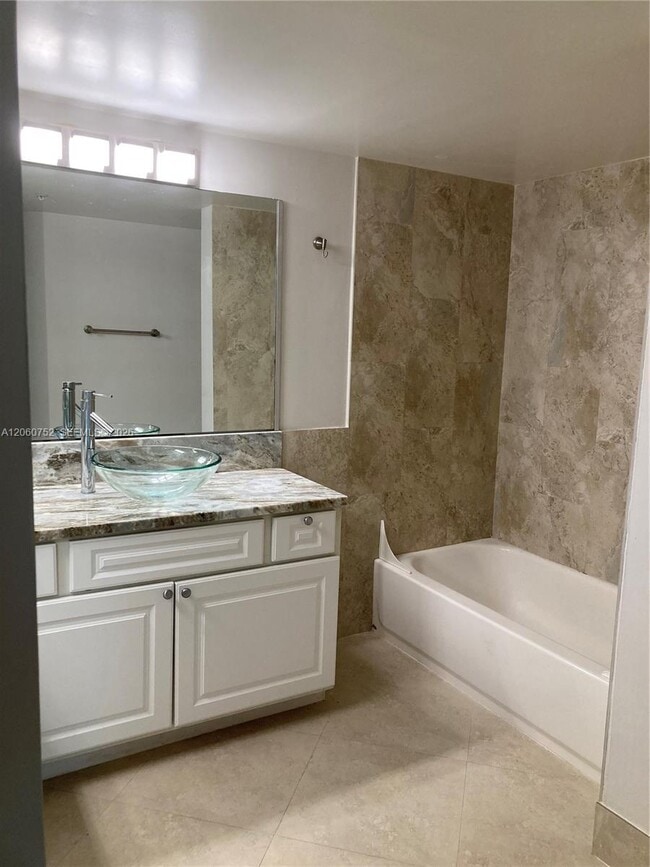 Photo - 800 Scotia Dr Unit 103