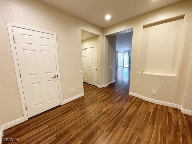 Photo - 720 Indian Garden St