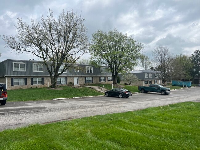 Building Photo - 701-709 Etzler Dr