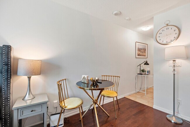 Photo - 250 Fort York Blvd Unit ID1345997P