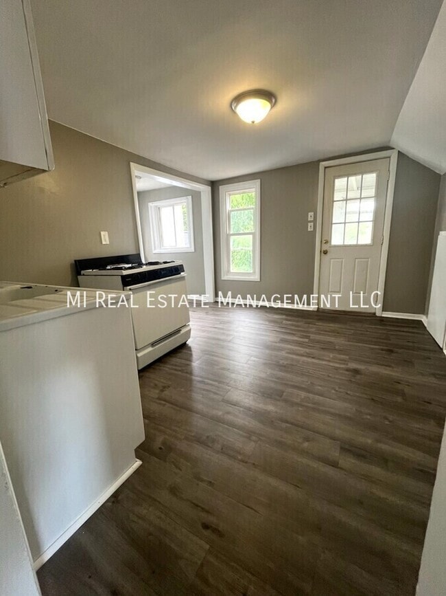 342 Marion Ave NW