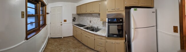 Kitchen - 2417 Ellerslie St Unit 2nd floor