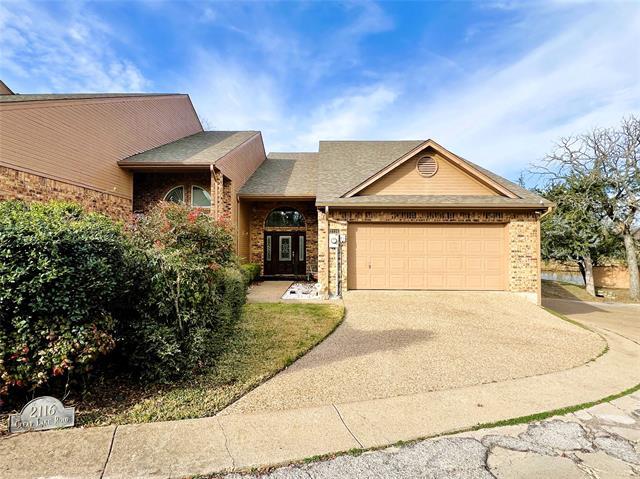 Building Photo - 2116 Clear Lake Rd