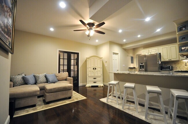 Photo - 591 Beacon St Unidad G